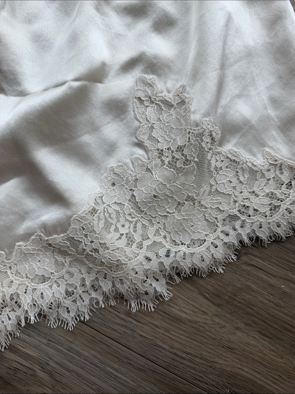 DÔEN iona lace silk shorts - Picture 2 of 4